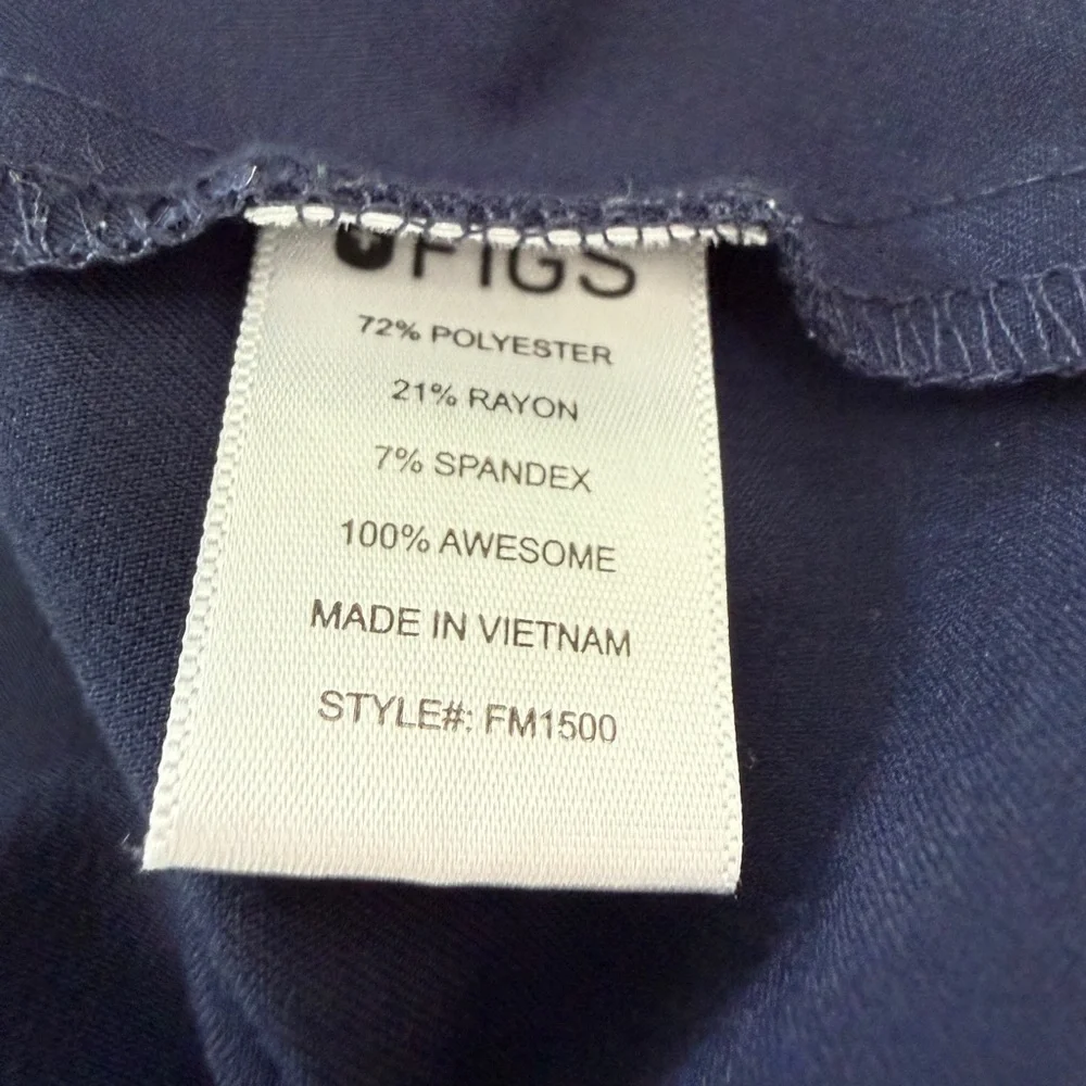 Figs Technical Collection Women's Scrubs Top Navy Blue 2 Pocket Size Medium - Picture 4 of 7